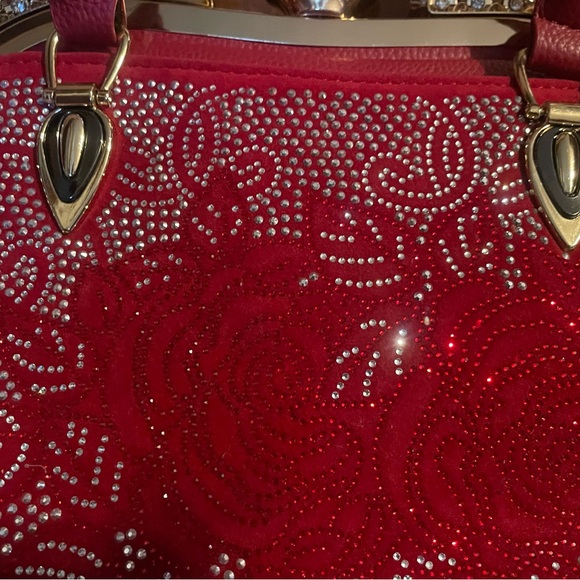 Red Bling purse - Picture 3 of 8